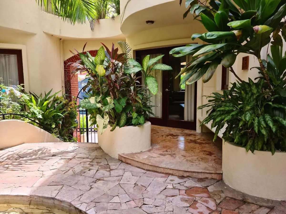 Luxury Villa Steps To The Beach & 5Ta Av, Amazing Playa del Carmen Mexiko